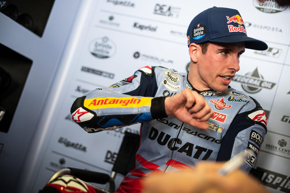 Keberhasilan Alex Marquez Bikin Sang Kakak Iri