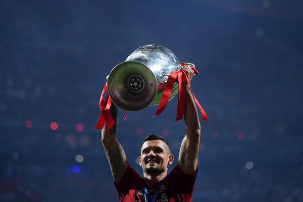 AS Roma Capai Kesepakatan dengan Bek Liverpool