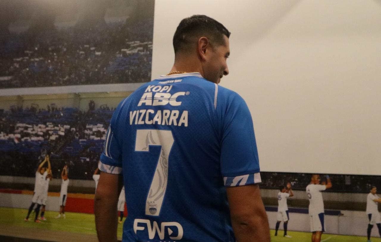 Esteban Vizcarra Gunakan Nomor Punggung Warisan Atep di Persib