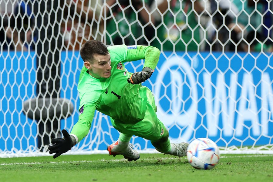 Jepang 1-1 (1-3 Pen) Kroasia: Dominik Livakovic Redam Sensasi Samurai Biru 