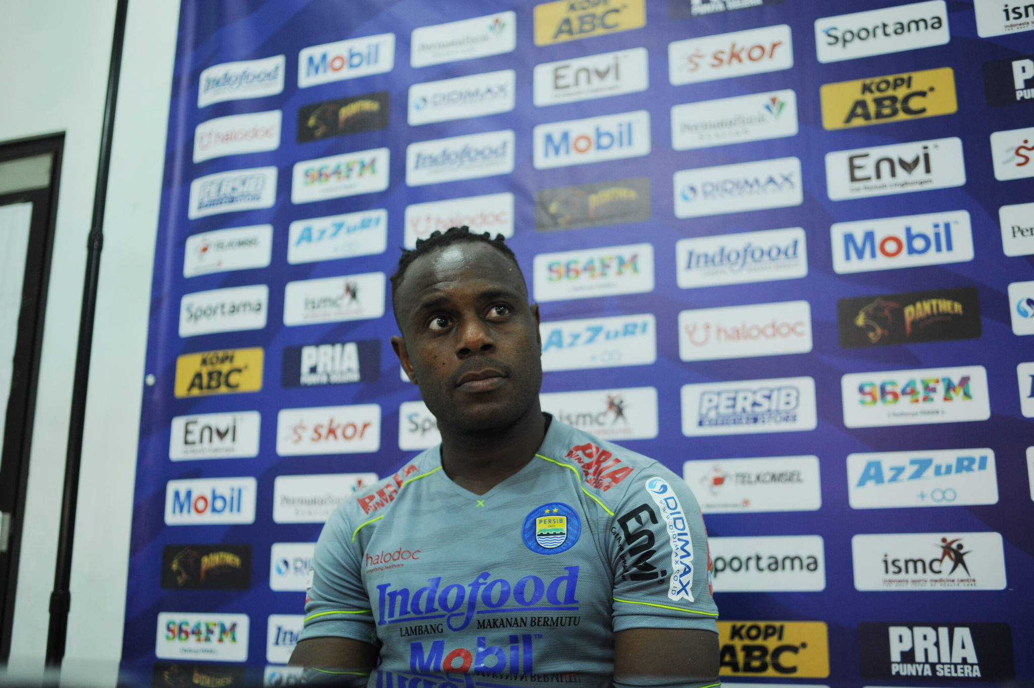 Victor Igbonefo Punya Keyakinan Tinggi terhadap Lini Belakang Persib Bandung