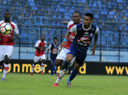 Alasan Joko Susilo Parkir Dua Pemain Asing Andalannya Saat Arema FC Kalahkan Persipura