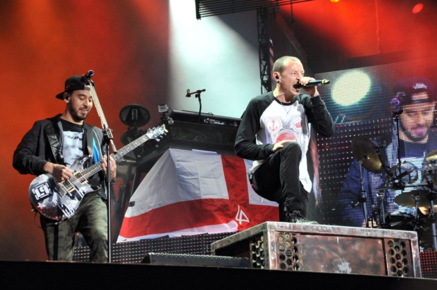 Dunia Sepakbola Berduka Atas Kematian Chester Bennington
