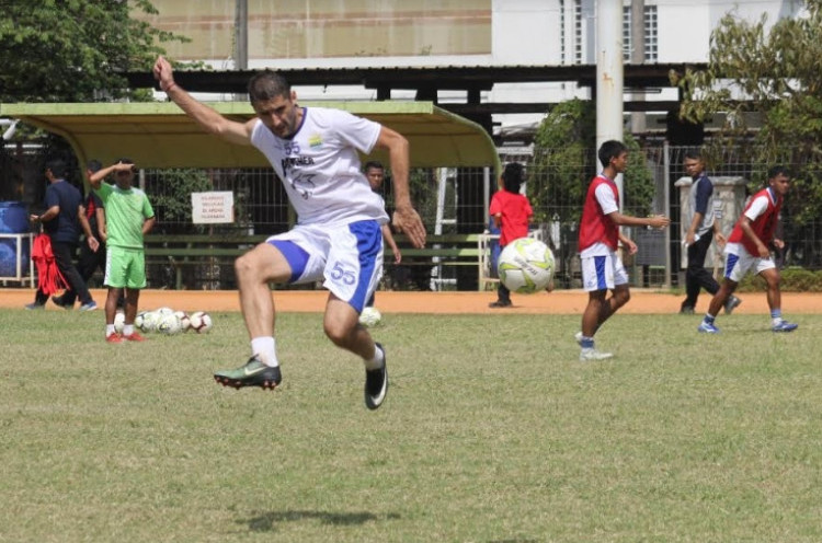 Lopicic Terganjal, Pelatih Persib Tetap Yakin bahkan 101 Persen di Markas Borneo FC