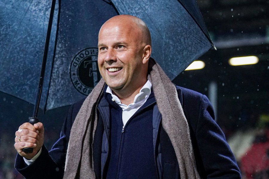 Kesepakatan dengan Liverpool Tercapai, Arne Slot Jadi Pelatih Belanda Termahal dalam Sejarah