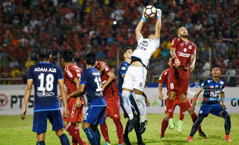 Kalah dari Arema, Semen Padang Makin Berpeluang Terdegradasi