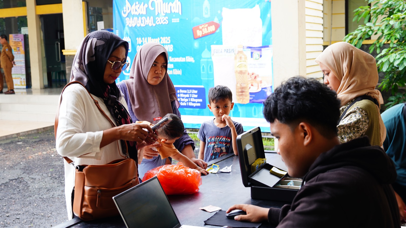 Cara Perserang Serang Berbagi di Bulan Ramadan