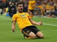 Duel Duo Manchester Rebutkan Servis Gelandang Wolves