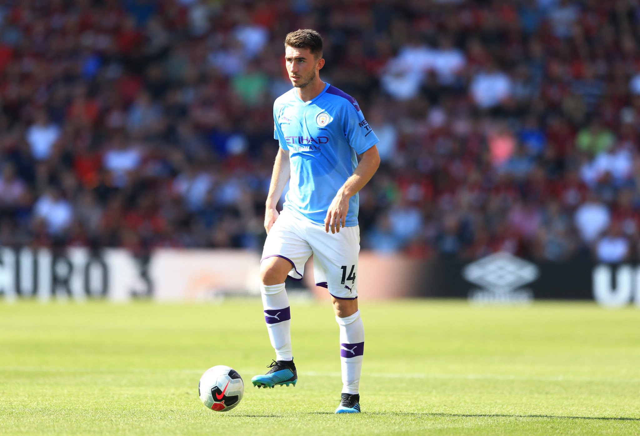 Bukan John Stones, Pep Guardiola Sudah Kantongi Solusi Absennya Aymeric Laporte