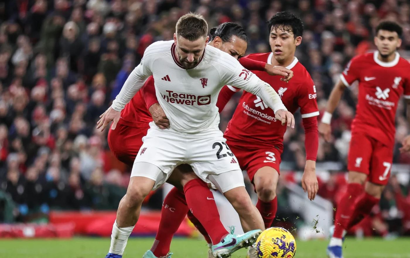 Luke Shaw Tuntut Konsistensi Bermain dari Manchester United