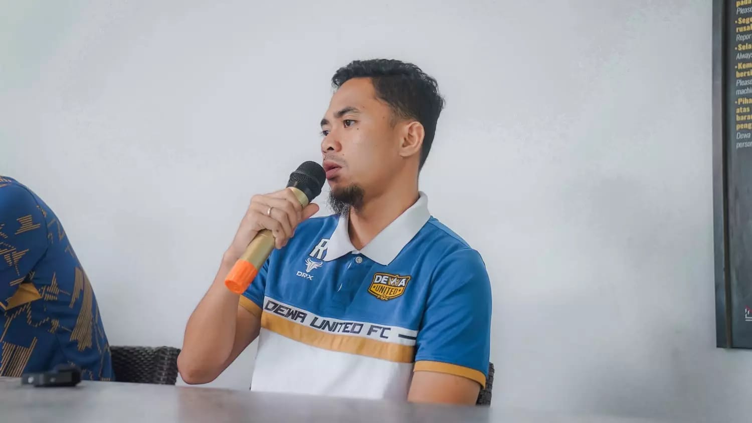 Bek Dewa United FC Reva Adi Antisipasi Kecepatan Para Penyerang Persija