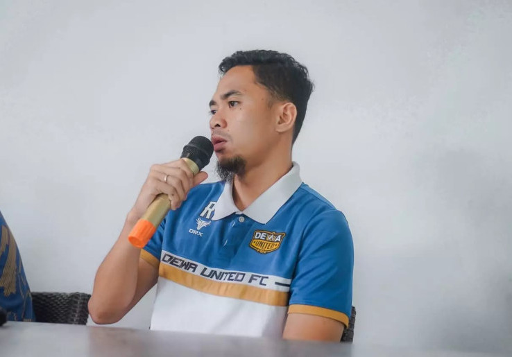 Bek Dewa United FC Reva Adi Antisipasi Kecepatan Para Penyerang Persija