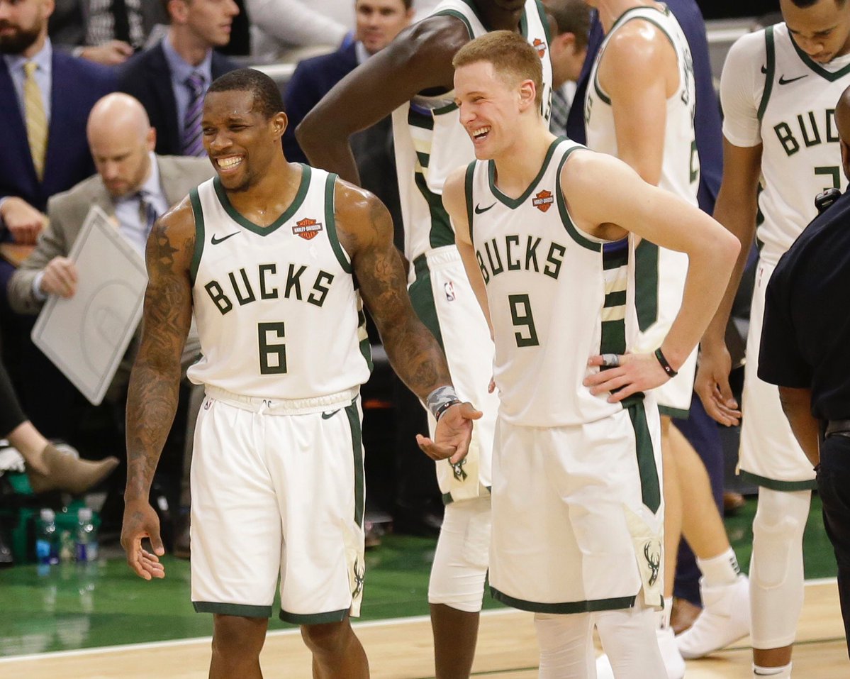 Hasil NBA: Bucks Lanjutkan Rekor, Raptors Telan Kekalahan Perdana