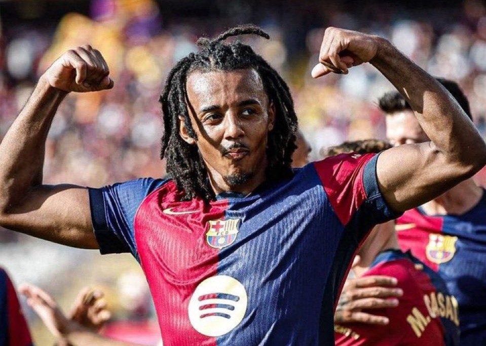 Barcelona Bersedia Jual Jules Kounde, Liverpool dan Chelsea Saling Sikut