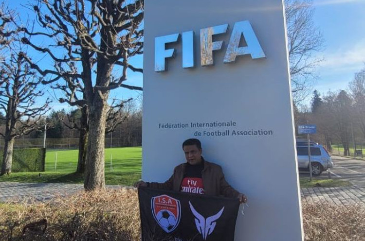 Berawal Penasaran, Dirtek Imran Soccer Academy Datangi Kantor FIFA dan Stadion Eropa