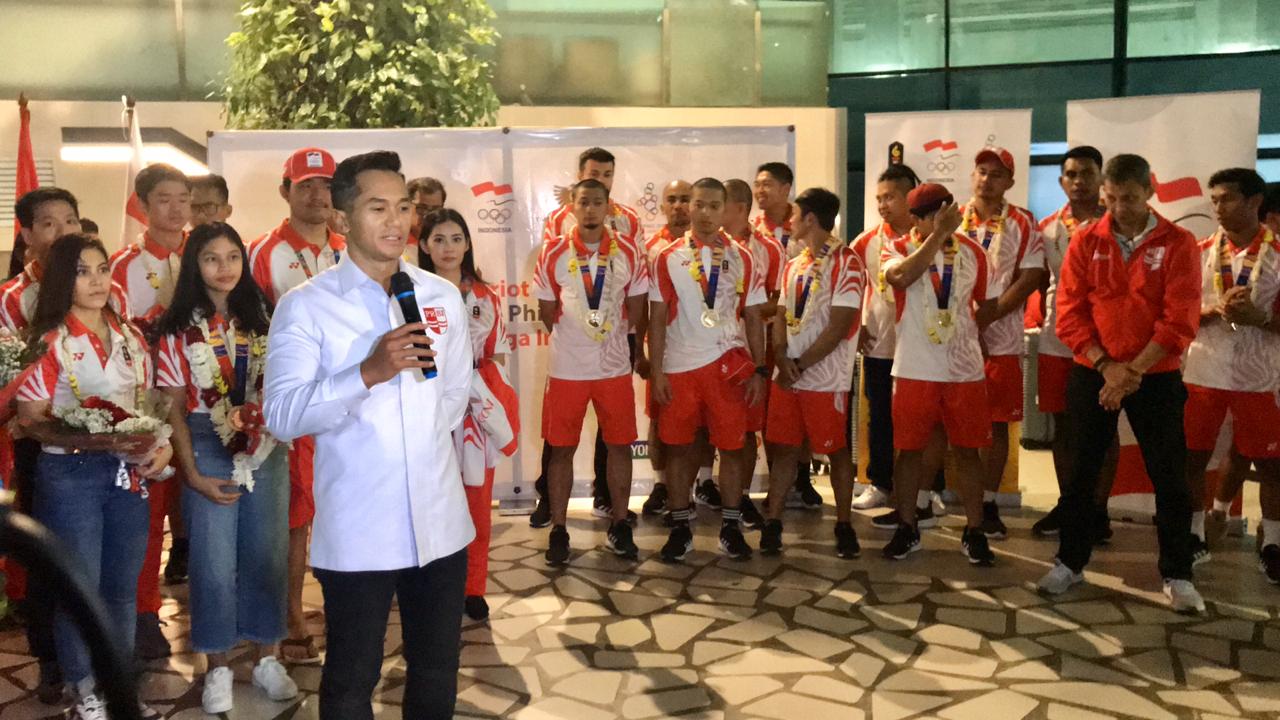 Ketua Umum PB PRSI Anindya Bakrie Sambut Medali Emas Polo Air SEA Games 2019