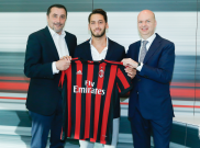 Hakan Calhanoglu Resmi Merapat ke AC Milan