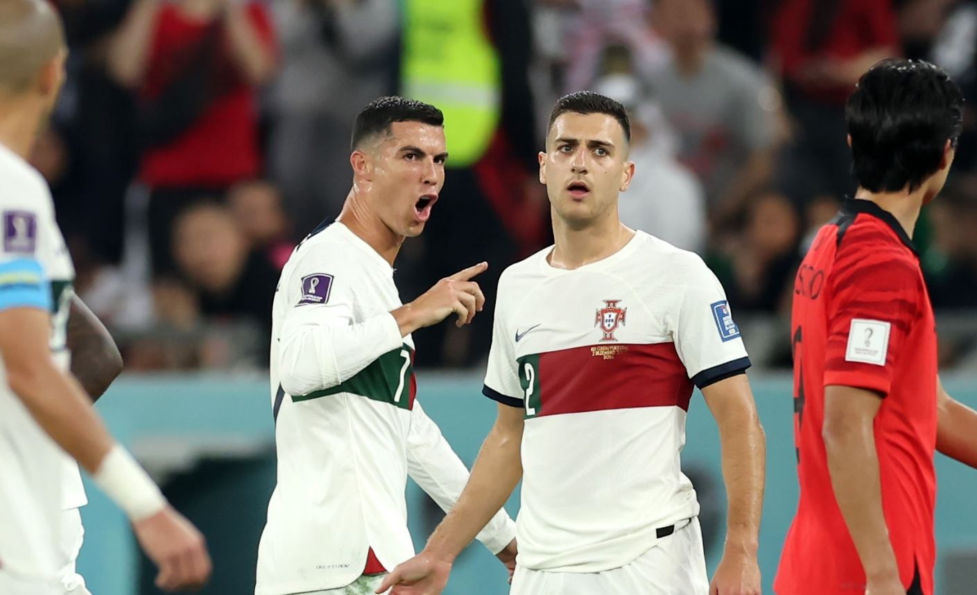 Piala Dunia 2022: Penjelasan di Balik Gestur Kontroversial Cristiano Ronaldo