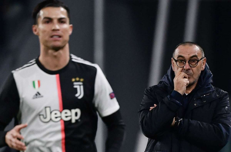 Maurizio Sarri Didepak, Cristiano Ronaldo Bertahan di Juventus