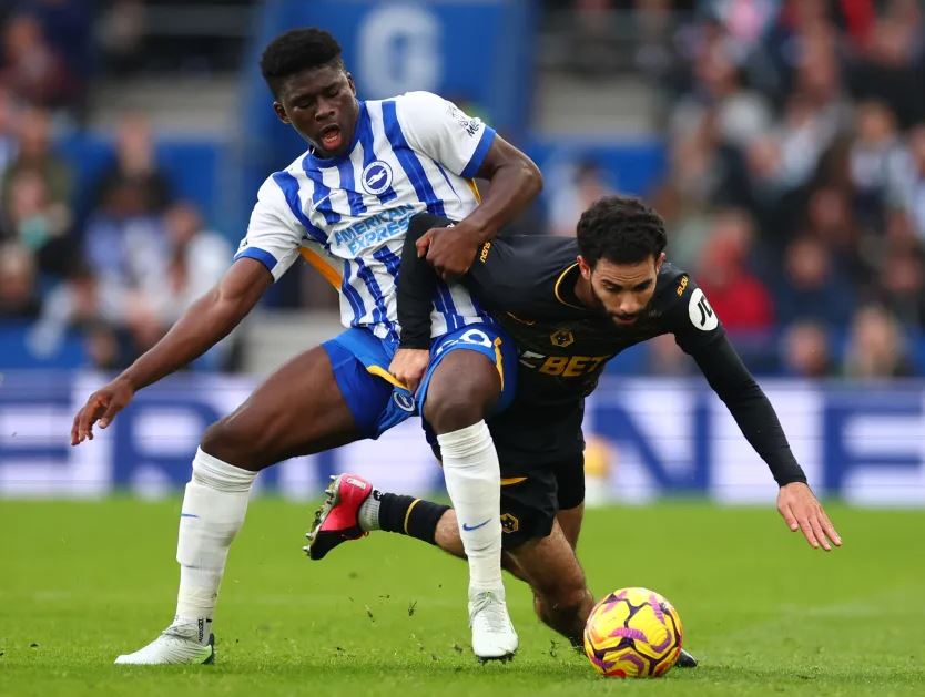 Ketimbang Mencari Penyerang Lagi, Manchester United Disarankan Boyong Carlos Baleba