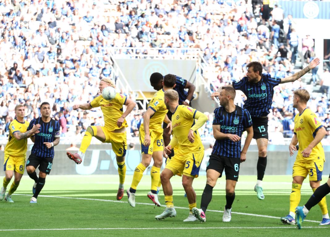 Hasil Serie A: Tahan Imbang 1-1 di Giuseppe Meazza, Hellas Verona Nodai Pesta Juara Inter Milan