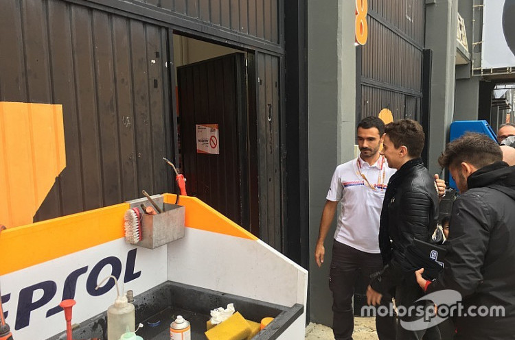 Hari Ini, Jorge Lorenzo Lakukan Debut Bersama Tim Barunya, Repsol Honda 