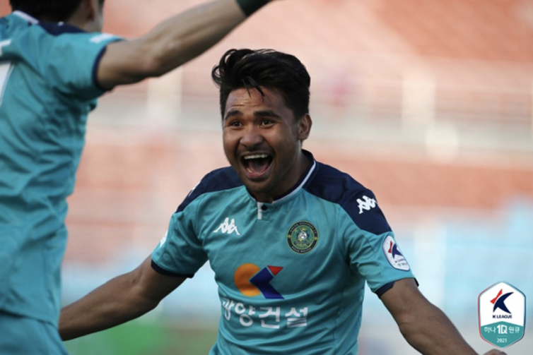 Shin Tae-yong Minta Putra Keduanya Contoh Asnawi Mangkualam
