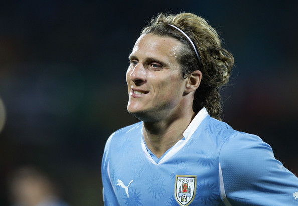 Gagal Rekrut Ibrahimovic, Kalteng Putra Selangkah Lagi Boyong Diego Forlan