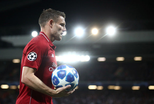 Rayakan 500 Laga di Premier League, James Milner Dihadiahi Sepatu