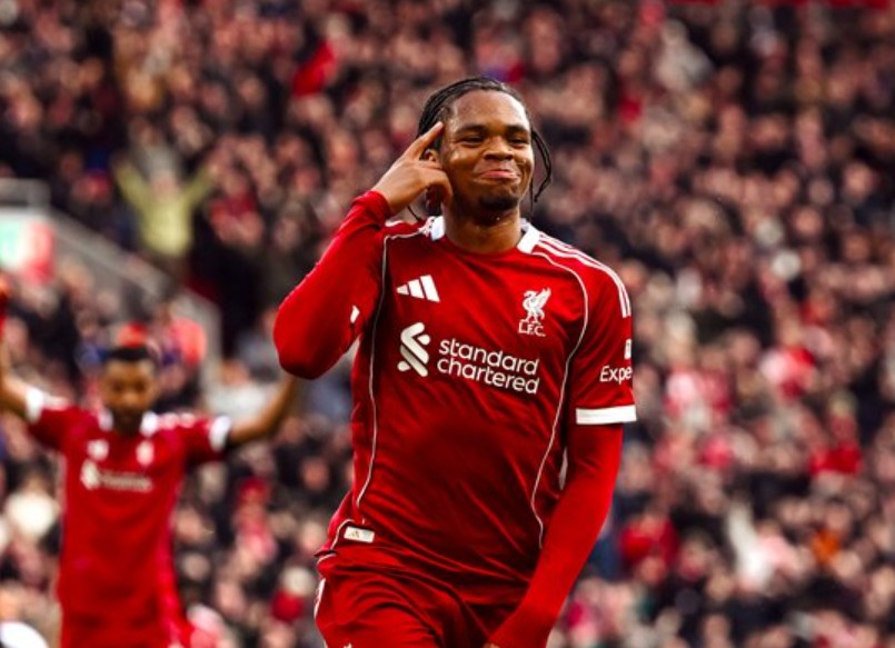 Liverpool vs PSG: Arne Slot Ungkap Peluang Rio Ngumoha Jadi Starter
