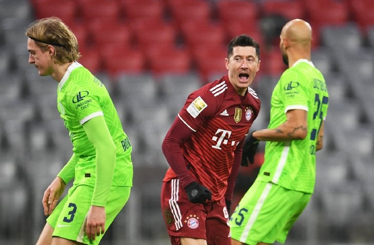 Lewandowski Tutup 2021 dengan Pecahkan Rekor Legenda Bayern Munchen