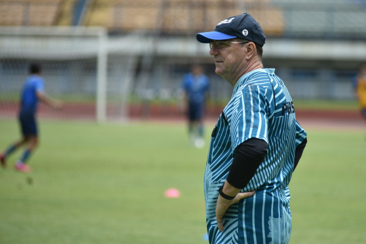 Pelatih Persib Dapat Informasi, Kick Off Liga 1 Tetap dan Kepastian 24 Agustus