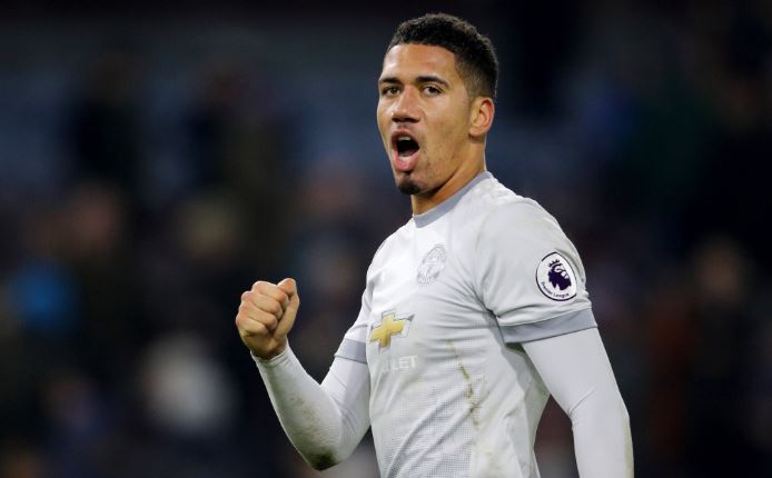 Transfer Kejutan, AS Roma akan Pinjam Chris Smalling dari Manchester United