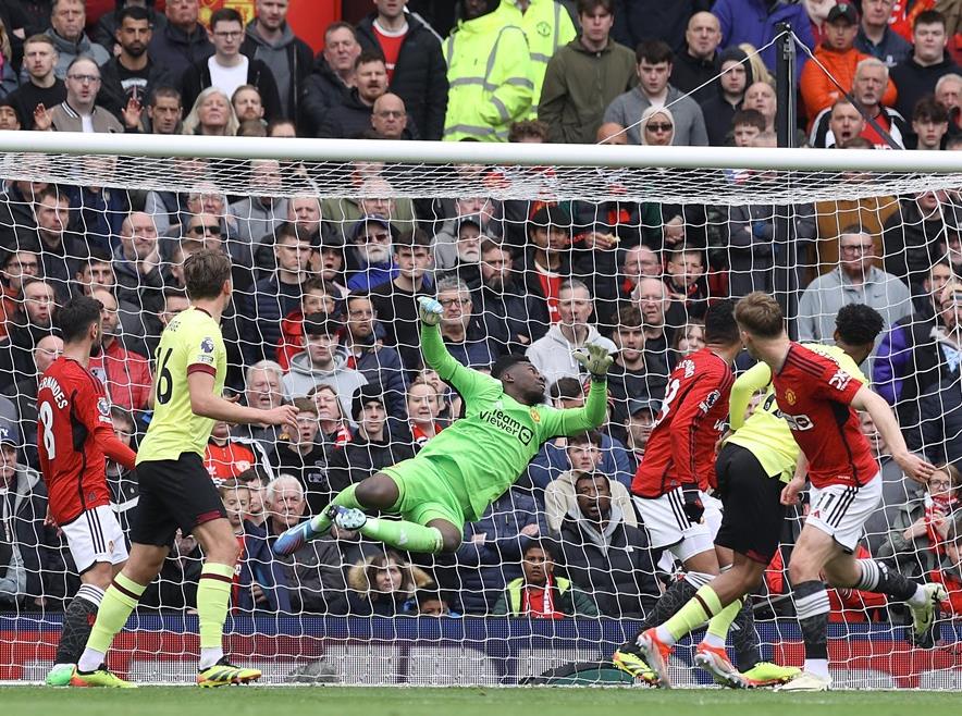 Manchester United 1-1 Burnley: Satu Poin Berharga untuk The Clarets