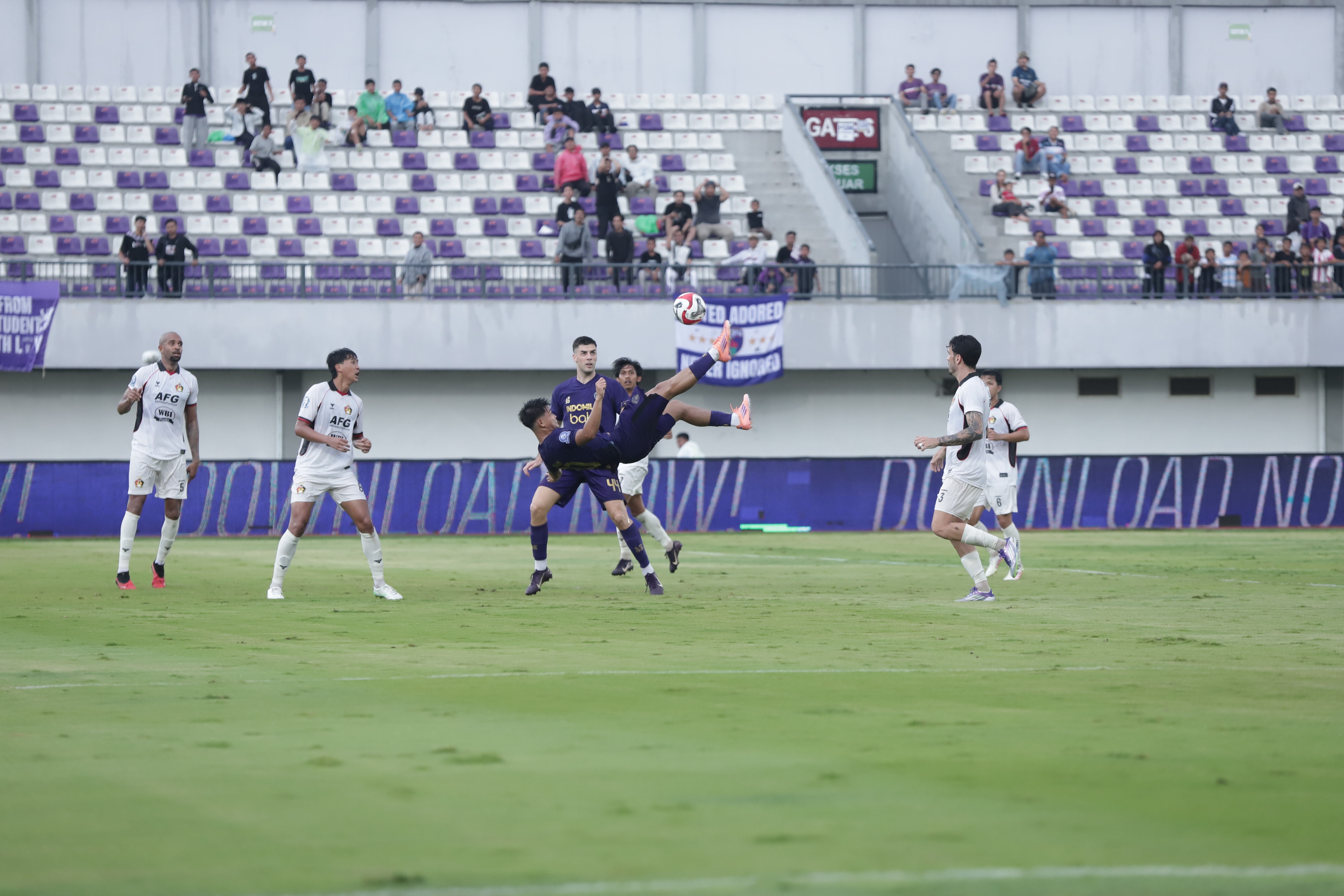 Hasil Super League 2025/2026: Hokky Caraka Cetak Gol dari Tendangan Salto, Persita Bungkam Persik 3-0