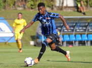 Izin Kerja Wonderkid Atalanta Tengah Diurus Manchester United