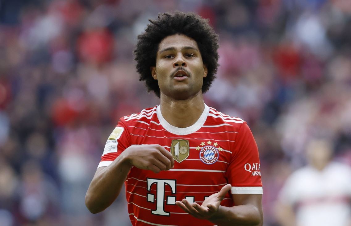 Akhiri Rumor Transfer, Serge Gnabry Bertahan di Bayern Munchen