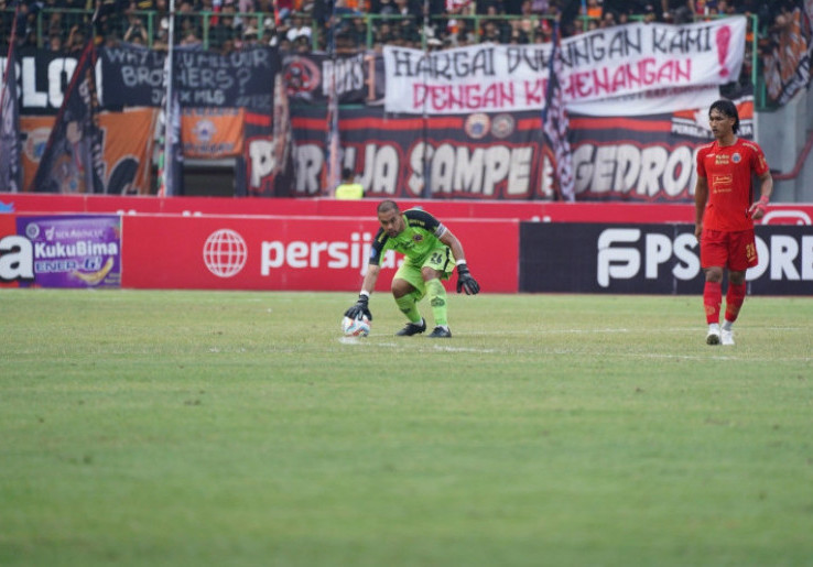 Ditanya Peluang Mainkan Andritany, Mauricio Souza Bela Carlos Eduardo