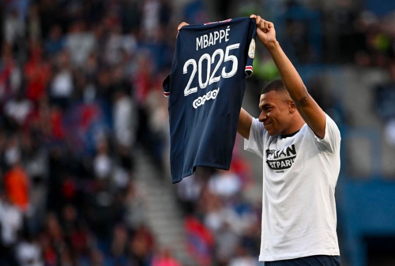 Di Balik Kontrak Baru Mbappe: Gaji Fantastis dan Tuntutan Mengenai Nasib Pochettino