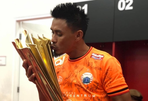 Sanggah Rumor Pensiun, Maman Abdurrahman Bertahan di Persija Musim Depan