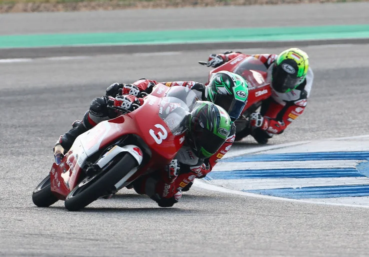 Pembalap Muda Indonesia Kibarkan Merah Putih di Ajang Moto4 Asia Cup Buriram
