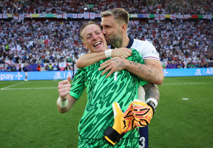 Bintang Laga Inggris Vs Swiss: Jordan Pickford dan Botol Minumnya