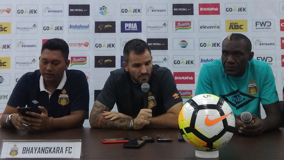 Alasan Simon McMenemy Sebut Kartu Merah Marinus Jadi Motivasi Bhayangkara FC Menang atas Persib