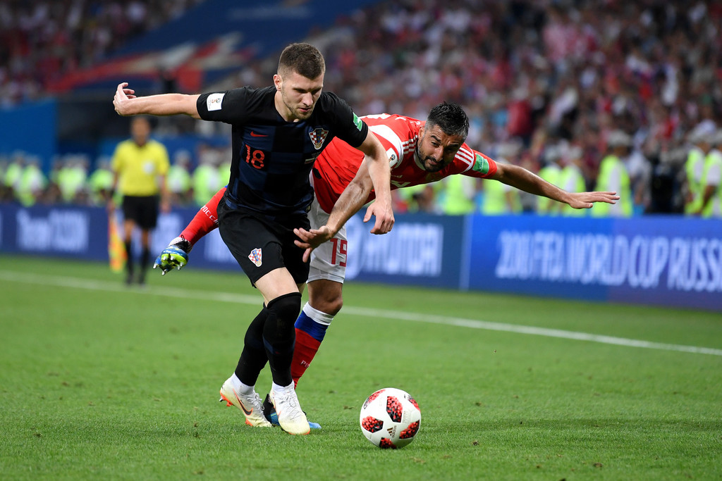 Ante Rebic Kalem Tanggapi Rumor Transfernya ke Manchester United