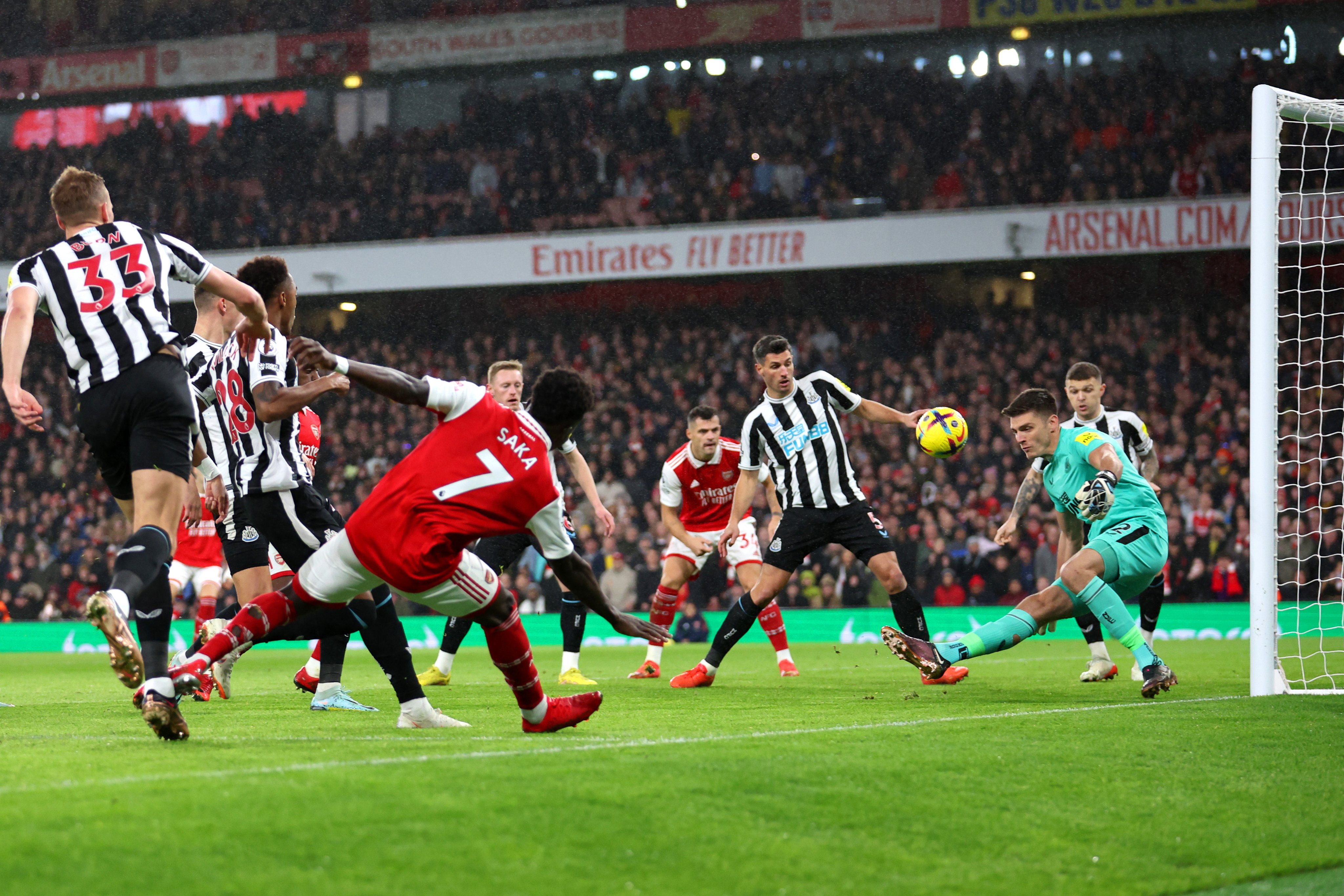 Ketika Dentuman Meriam Arsenal Mampu Diredam Newcastle United