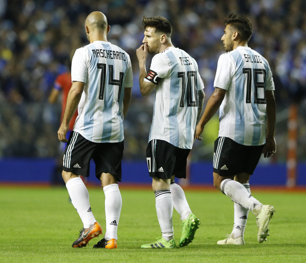 Piala Dunia 2018: Penggawa Timnas Argentina Rela Mengalah demi Lionel Messi