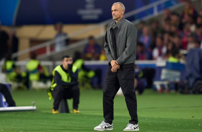 Luis Enrique Sentil Hansi Flick yang Sebut Barcelona Kalah dari PSG karena Kelelahan