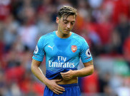 Ozil Ingin Digaji Rp5,9 M per Pekan di Barca