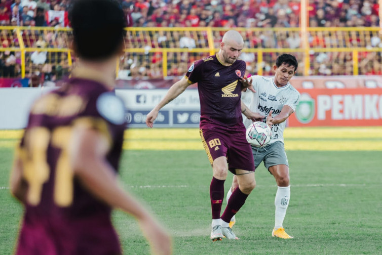 Klub Ini Bisa Bikin Wiljan Pluim Berpaling dari PSM Makassar