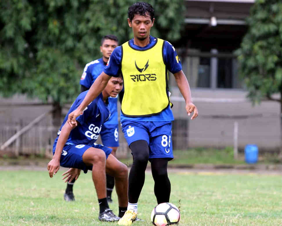 PSIS Semarang Ikat Eks Gelandang Persis Solo Semusim